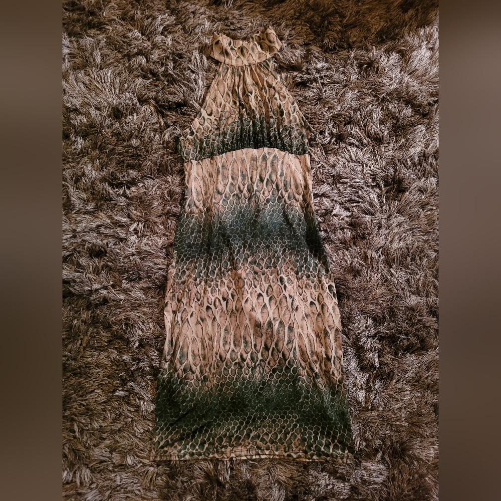 NWOT Creme & Green Bodycon Sleeveless Snake Print Dress